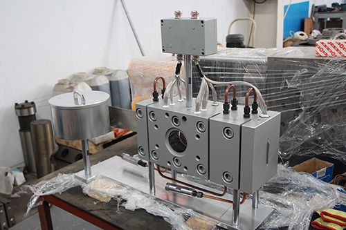 網(wǎng)帶式自動(dòng)換網(wǎng)器